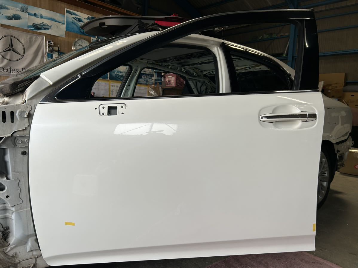 200系クラウン3.5アスリートG前期 純正フロントドア・左側・062拍卖