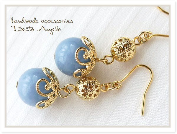 ◇◇+angelo+高品質★天然石エンジェライトと透かし玉のピアス(p-060)G 10mm サックスブルー 花座 チタン 樹脂 イヤリング拍卖