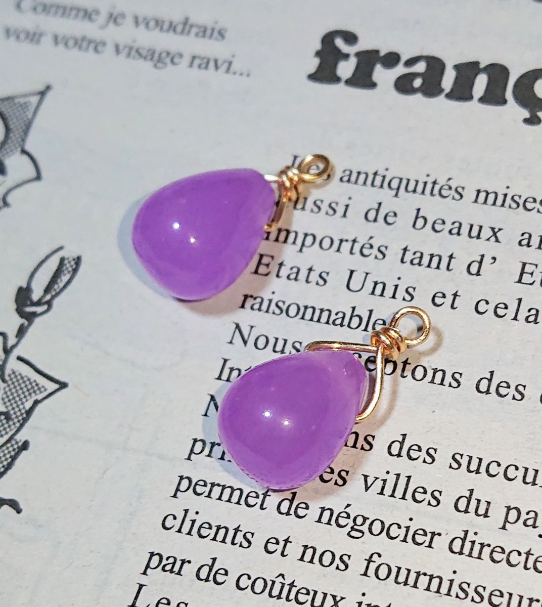 葡萄カルピス色 クォーツァイトのパーツ 2個 金色ワイヤー/ピアス,ペンダント,アクセサリー,ストラップ,チャーム,ハンドメイド,天然石拍卖