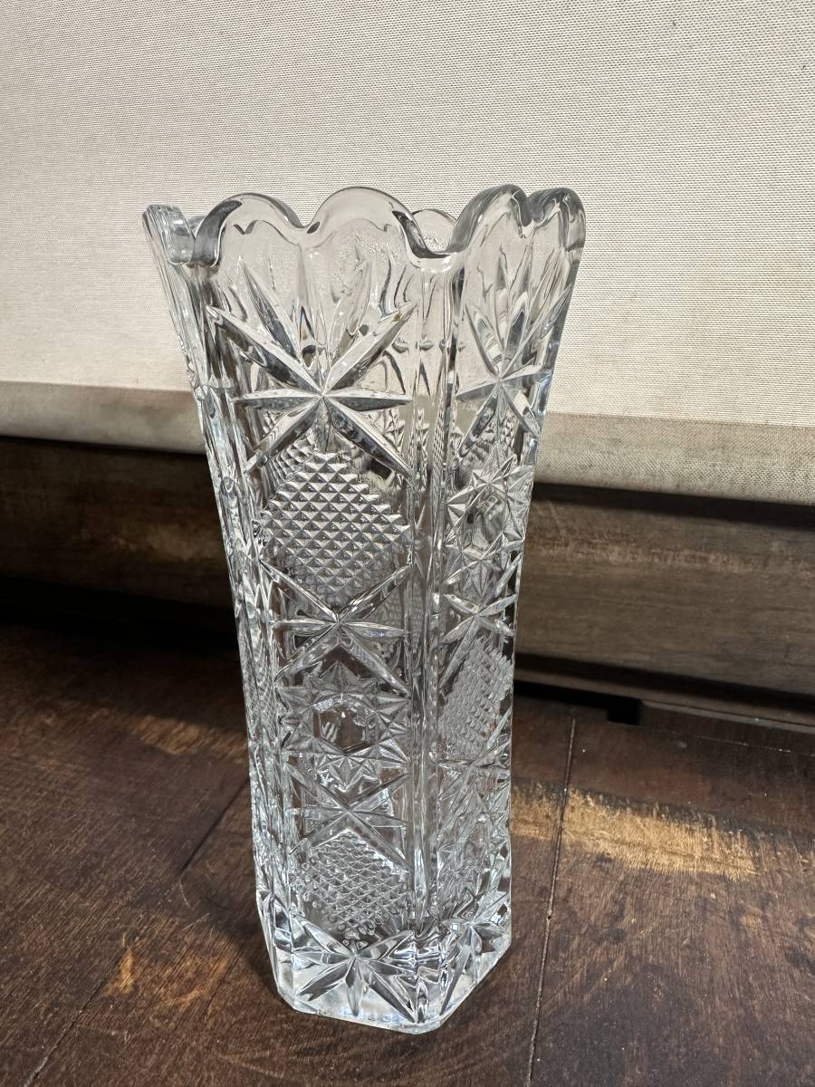 ★コレクター必見!! ビンテージ ガラス デザイン フラワーベース 花瓶 オブジェ 置物 花器 インテリア ディスプレイ お洒落 F063001拍卖