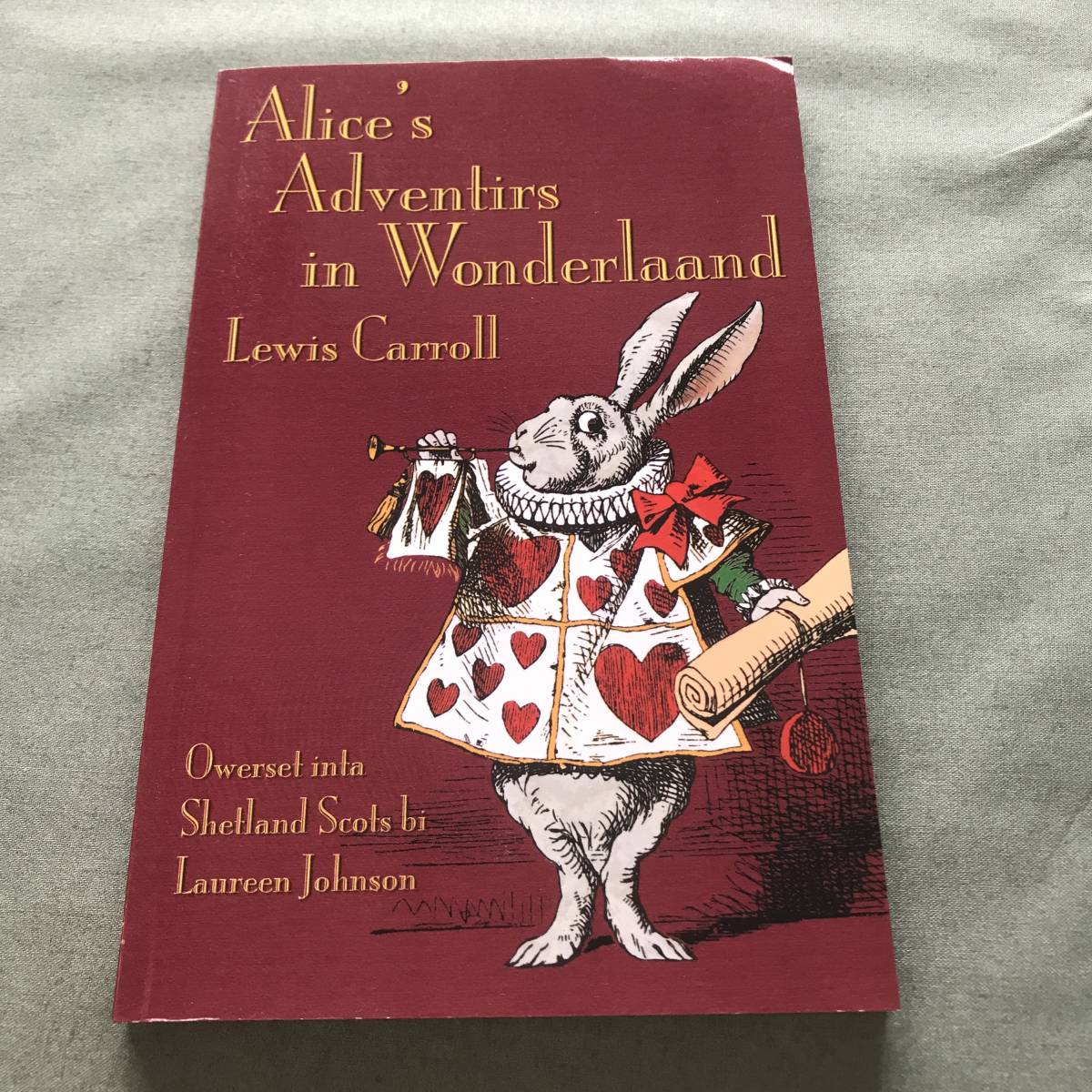 Alice's Adventirs in Wonderlaand Alice's Adventures in Wonderland in Shetland Scots 洋書 不思議の国のアリス スコットランド語版拍卖