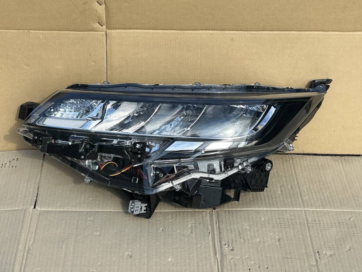 ノア ZWR90W ZWR95W MZRA90W MARA95W ヘッドライト ICHIKOH V1-1 LED拍卖