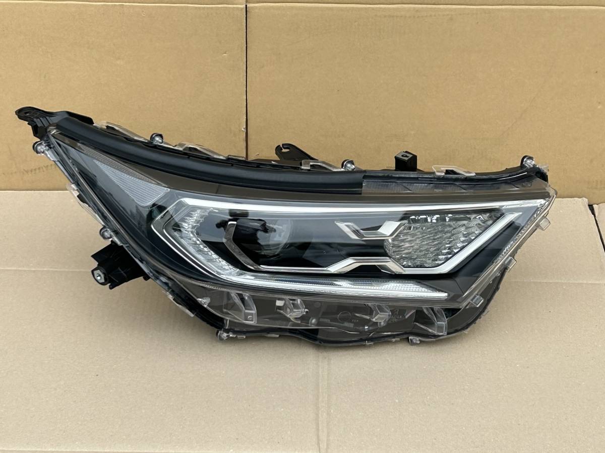 RAV4 AXAH52 AXAH54 ヘッドライト STANLEY 42-95 LED拍卖