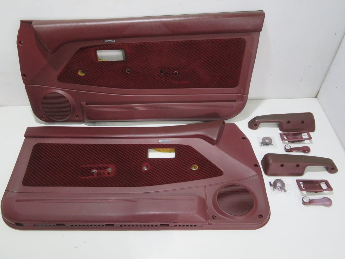 23-14-99  CIVIC ワンダー シビック AH  3ドア  【 左右 ドア トリム 内張り 】 トリムカラー:TYPE E 赤色拍卖