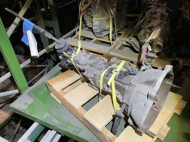 スズキ ジムニー JA11V マニュアルミッション 5速 MT オーバーホール前提品 ノークレーム・ノーリターン 現状販売 中古 ★大型パレット★拍卖