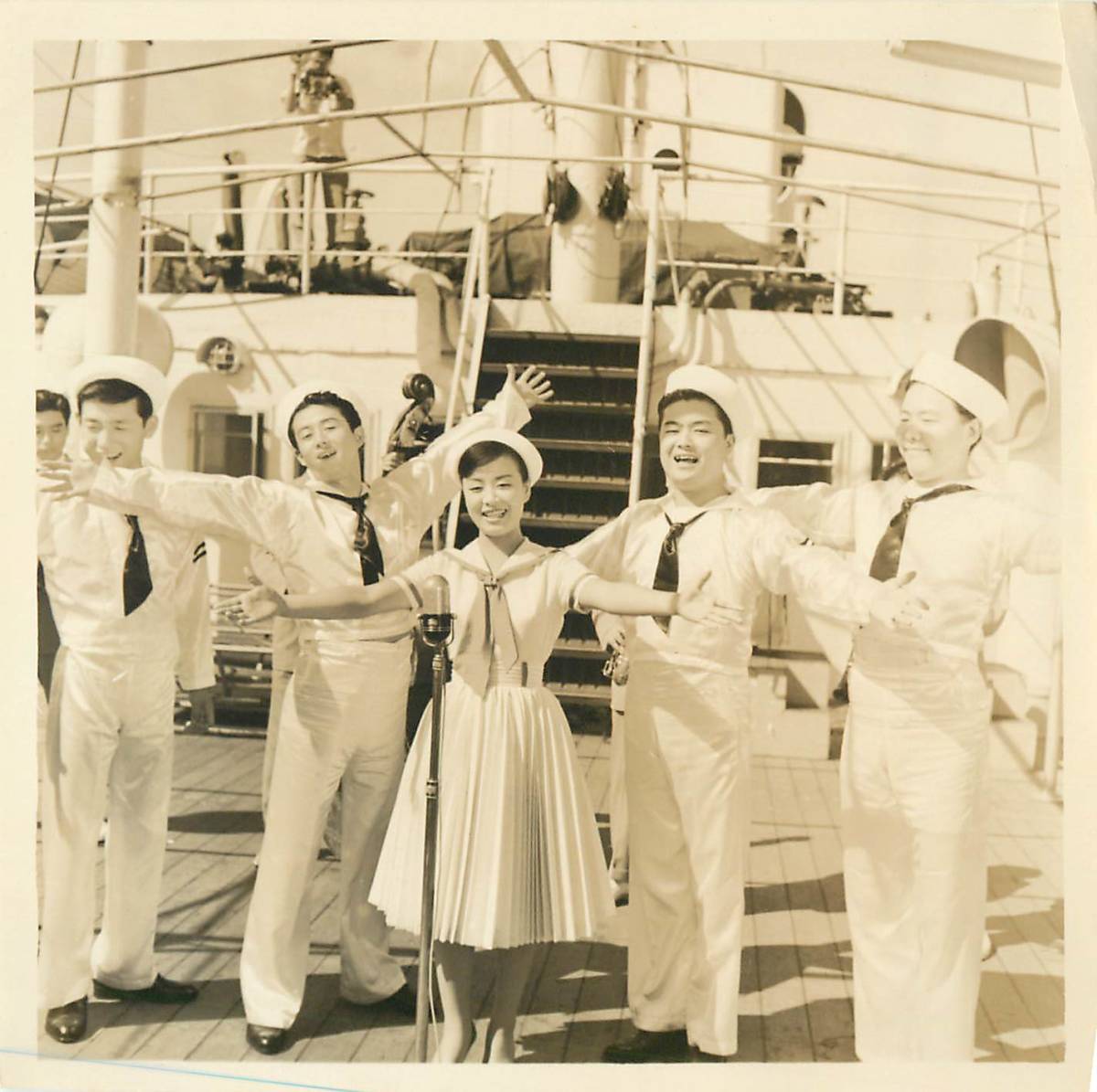 p36355『希望の乙女』スナップ 美空ひばり 高倉健 小野透 小野満 柳家金語楼 岸井明拍卖