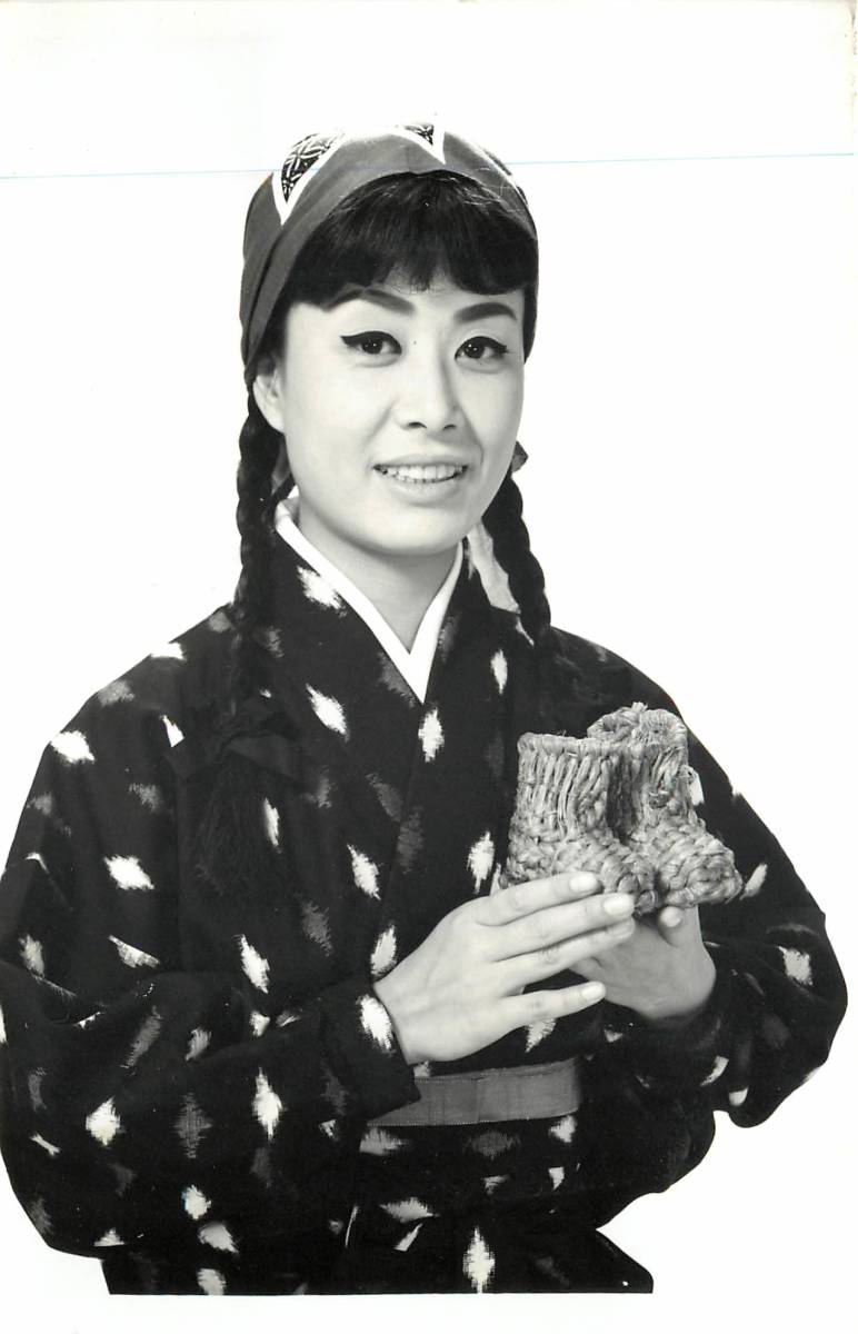 p36377『美空ひばり』スナップ拍卖