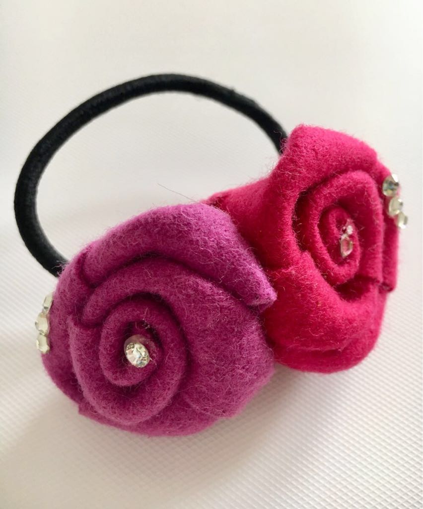 新品未使用 スパンコール ピンク 薔薇 ヘアゴム拍卖