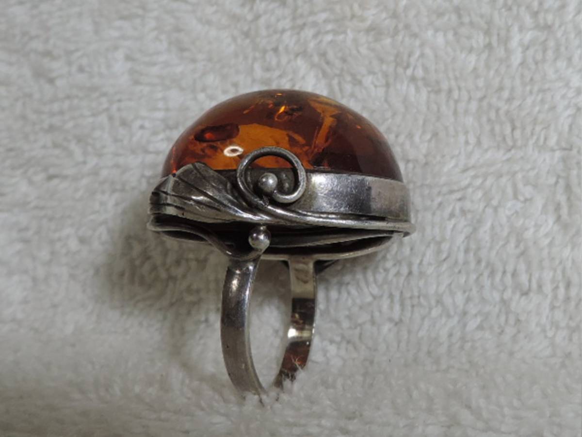 【質問欄より値下げ交渉可】大振り(27x23ミリ) 琥珀 リング サイズ:約16号指輪・12.40g(SILVER?)拍卖