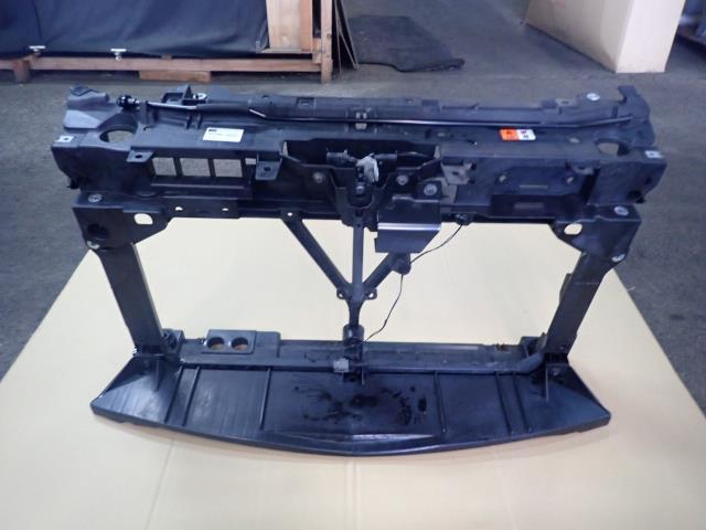 プレマシー DBA-CWEFW ラジエータコアサポート 28W C513-536-110E拍卖