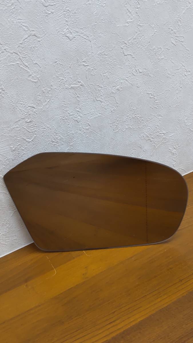 #100 ベンツ Bクラス W245 ドアミラー ガラスレンズのみ 右側 R A3140454拍卖