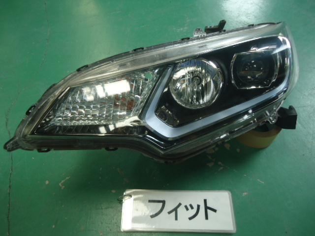 フィット GP5 左ヘッドランプユニット LED 即決 4311拍卖