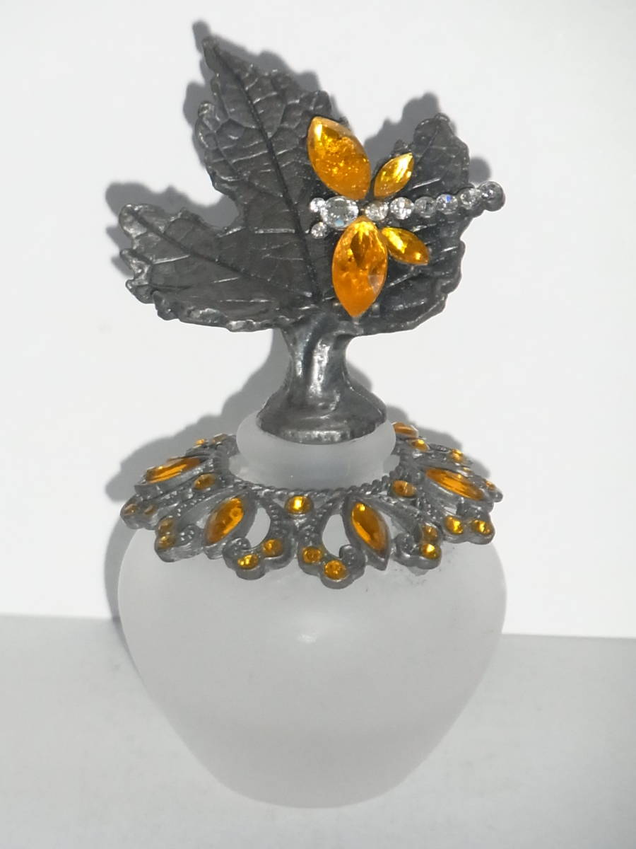 ◎ 蓋付き小瓶 空き瓶 ガラス製 / 蓋金属製 ◎拍卖