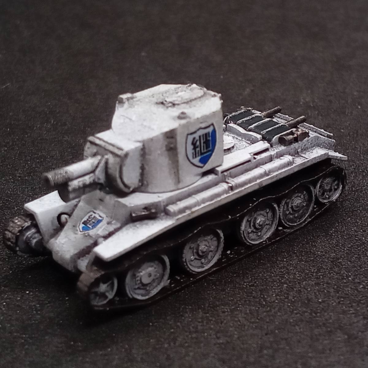 ●完成品1/144 継続高校.BT-42突撃砲,大型マーキング型,【ガールズアンドパンツァー,ガールズ&パンツァー,ガルパン,】拍卖