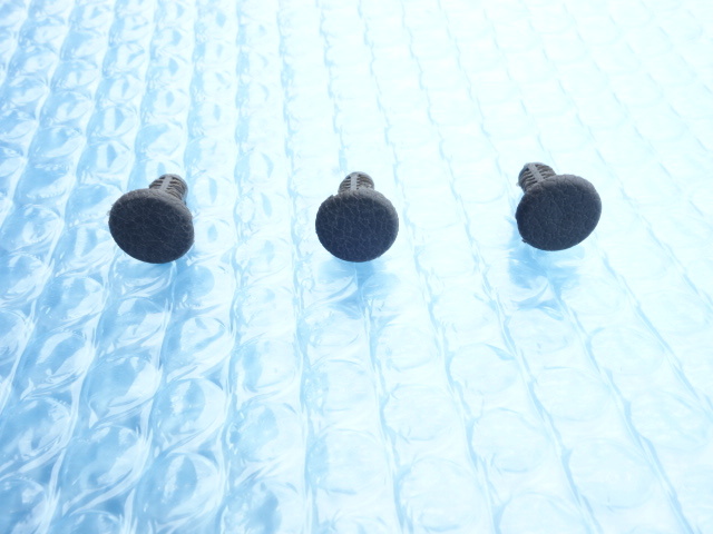 FC3S★中古純正部品★前期専用★足元のパネルのファスナー★3個セット★メーカー廃盤品★前期用の激レア部品★グレー拍卖