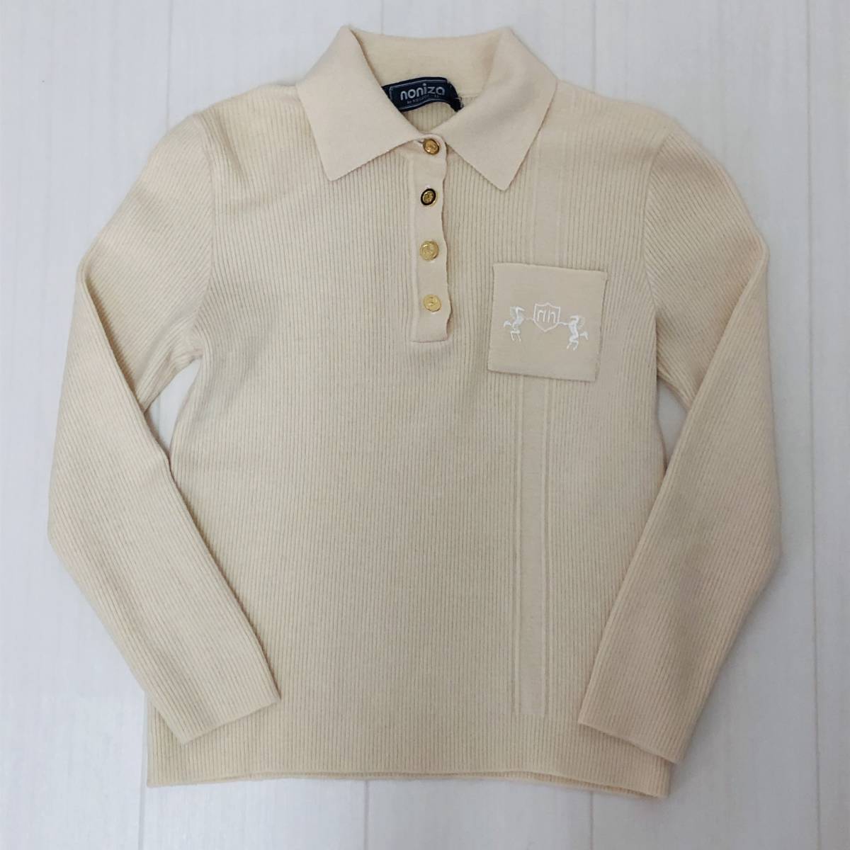 a01225 美品 noniza bi kosugi セーター ウール100% 胸ポケット ロゴマーク刺しゅう 11号 アイボリー 上質 シンプルデイリーカジュアル拍卖
