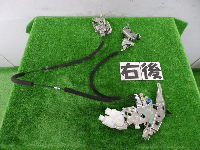NV350キャラバン LDF-VW2E26 右リアドアロック YD25DDTI K23 19D4 82504-JX30A 230548拍卖