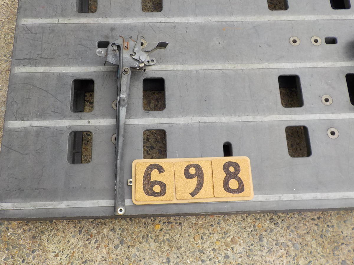 SXE10 アルテッツァ RS200 Zエディション 6F 純正 センタ-ブレス/キャッチ A698拍卖