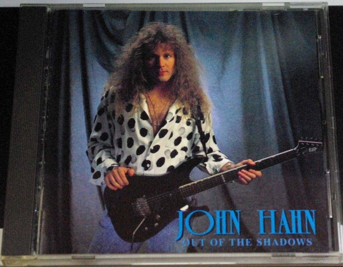 JOHN HAHN / OUT OF THE SHADOWS拍卖