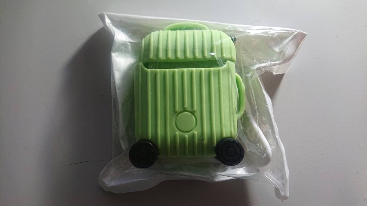 Naphy AirPods スーツケース 角丸 グリーン スーツケース型 AirPods用シリコンケース 未使用拍卖