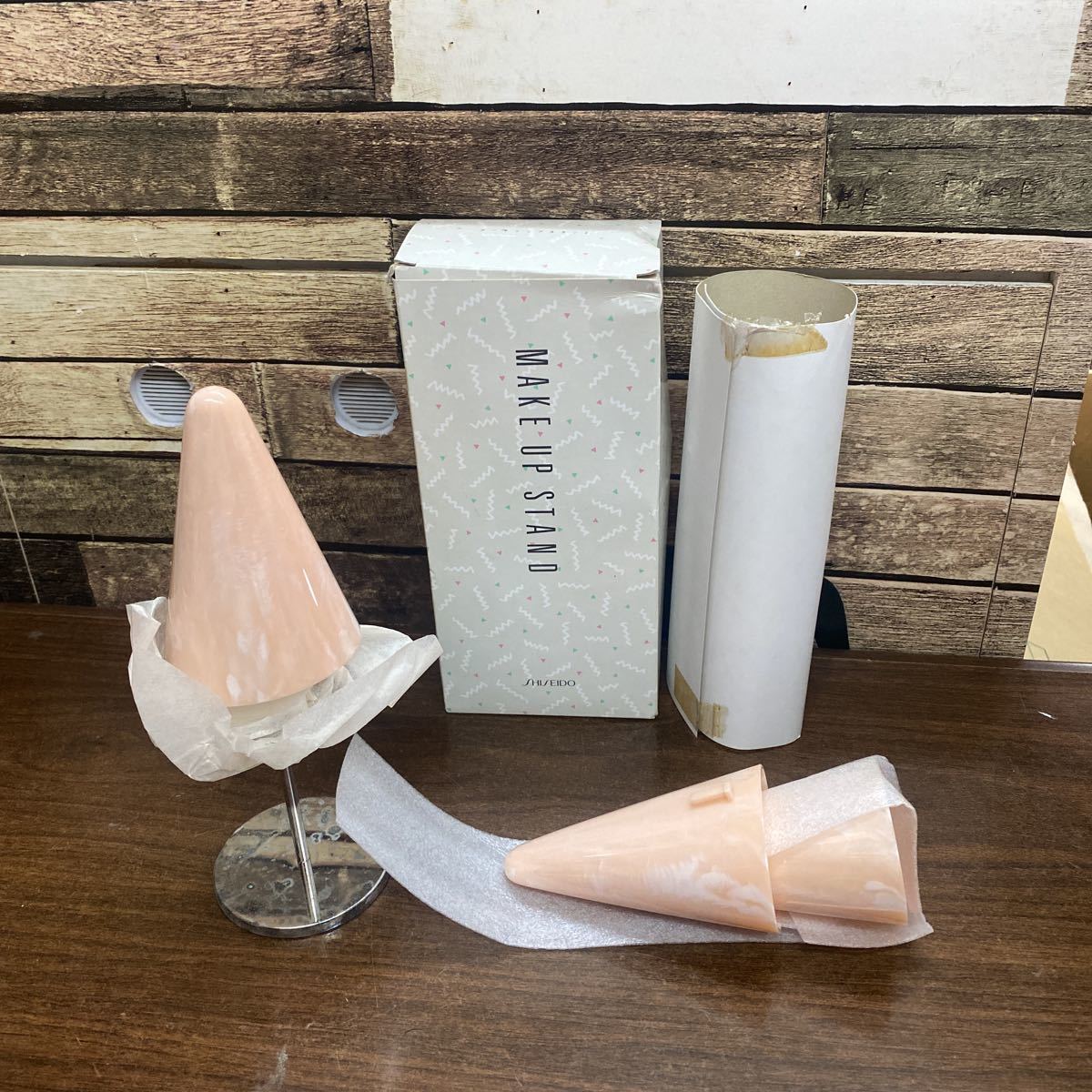 未使用 資生堂 メーキャップスタンド 昭和レトロ メイク スタンド ブラシ入 ペン立て SHISEIDO 非売品 ケース デットストック拍卖
