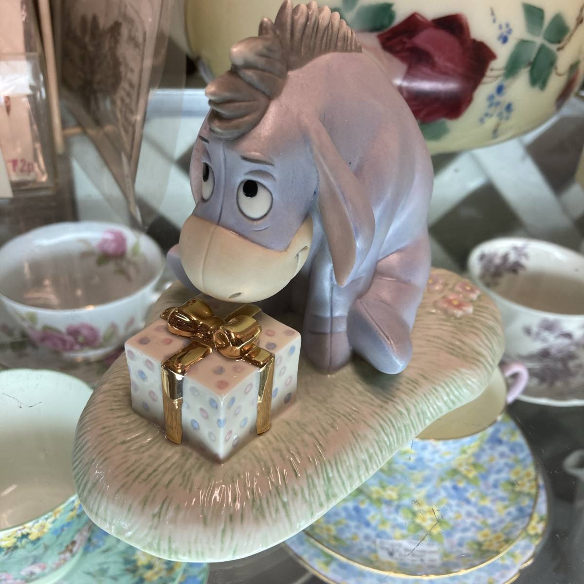 レノックス★ディズニーショーケース くまのプーさん イーヨー for me? 陶器製 置物☆フィギュアリン、箱付き、美品拍卖