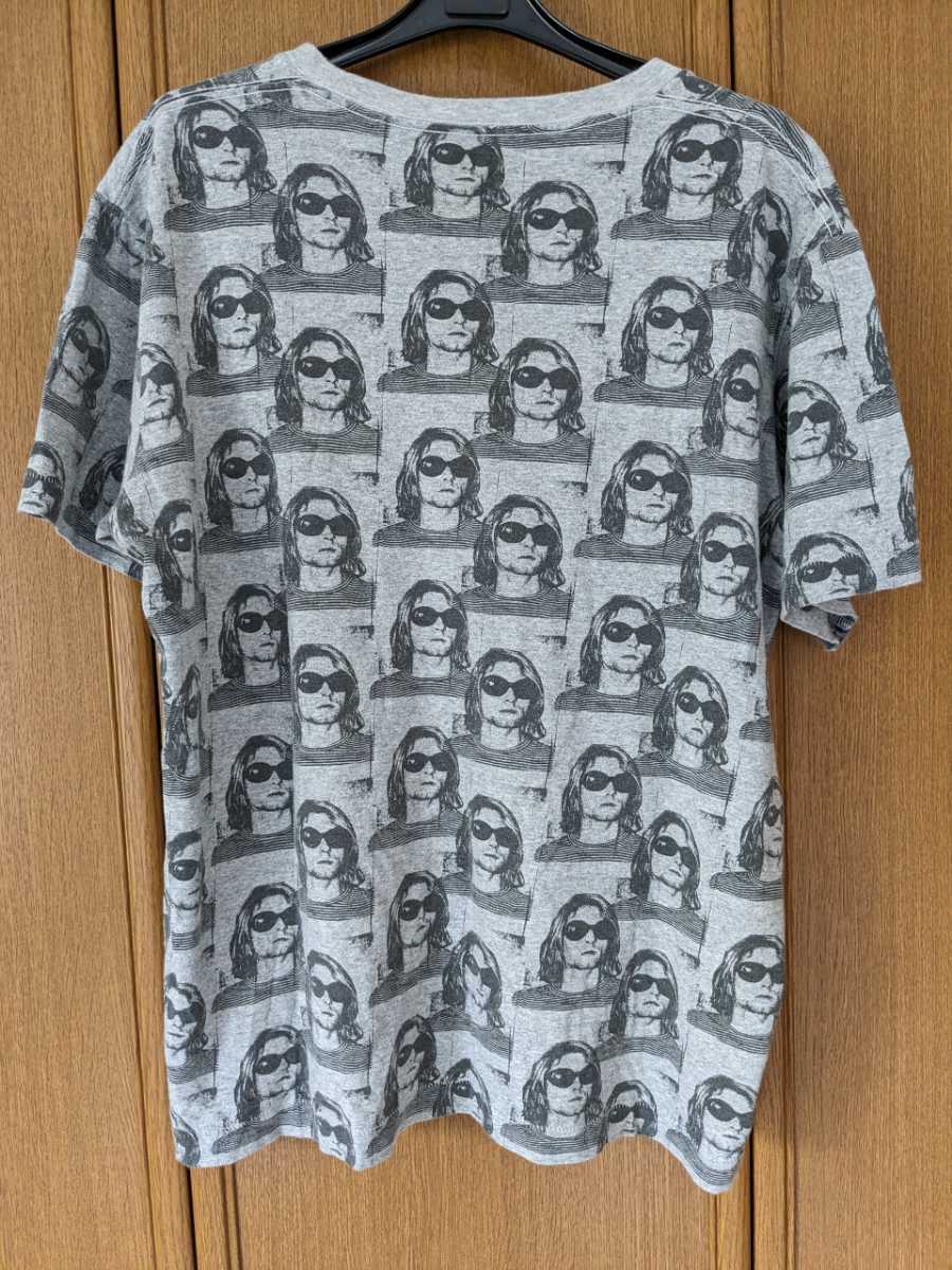 カート・コバーン UT 半袖Tシャツ XLサイズ グレー 総柄 刺繍入り 即決 ニルヴァーナ拍卖