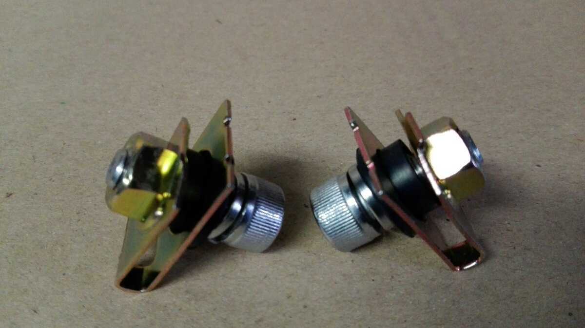 送料込み CB400D スーパーホークⅢ CB250N ホーク CB400N ホークⅢ 汎用 リヤー ウインカー 固定 ステー 金具拍卖