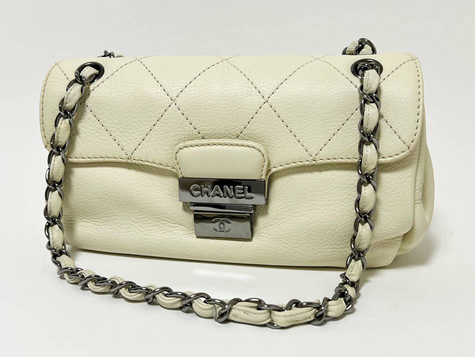 送料無料 CHANEL シャネル チェーンショルダーバッグ レザー オフホワイト シルバー金具 ビス取れ拍卖