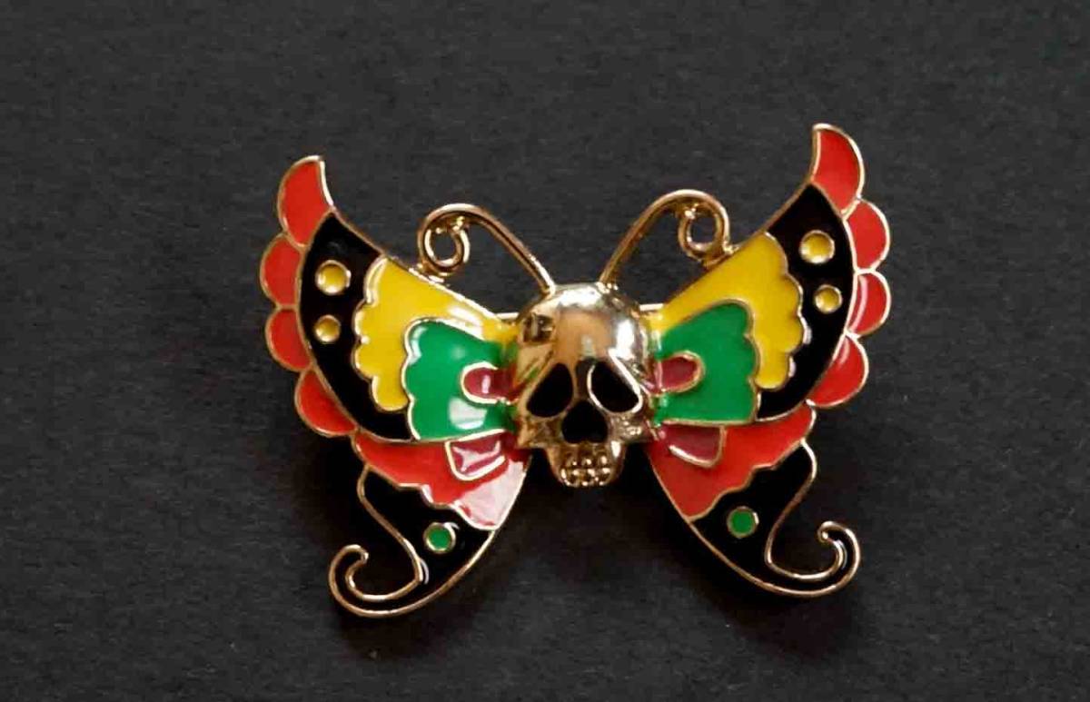 【芸術金髑髏レトロ蝶】新品『金髑髏 赤黒黄緑 蝶羽』Nature ロマンチック 高級感 金属 激渋 ピンバッジ バッチ (安全ピン)■素敵拍卖
