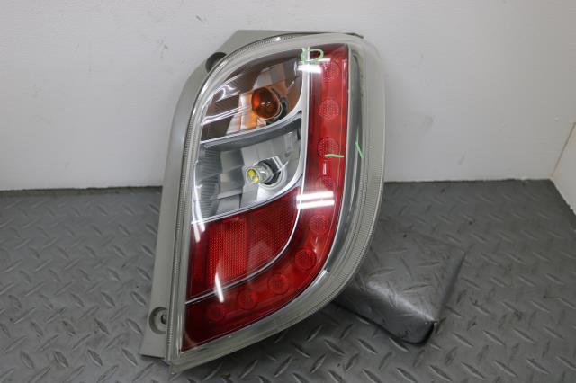 ミライース LA300S 右 テール ランプ ライト 81550-B2391拍卖