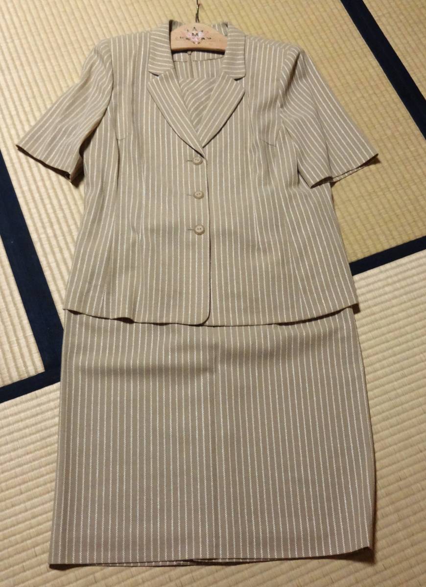 Leilianレリアン、半袖スーツ(タンクトップ付)+13サイズ、スカートのみ裏地付、初夏~秋口、日本製拍卖
