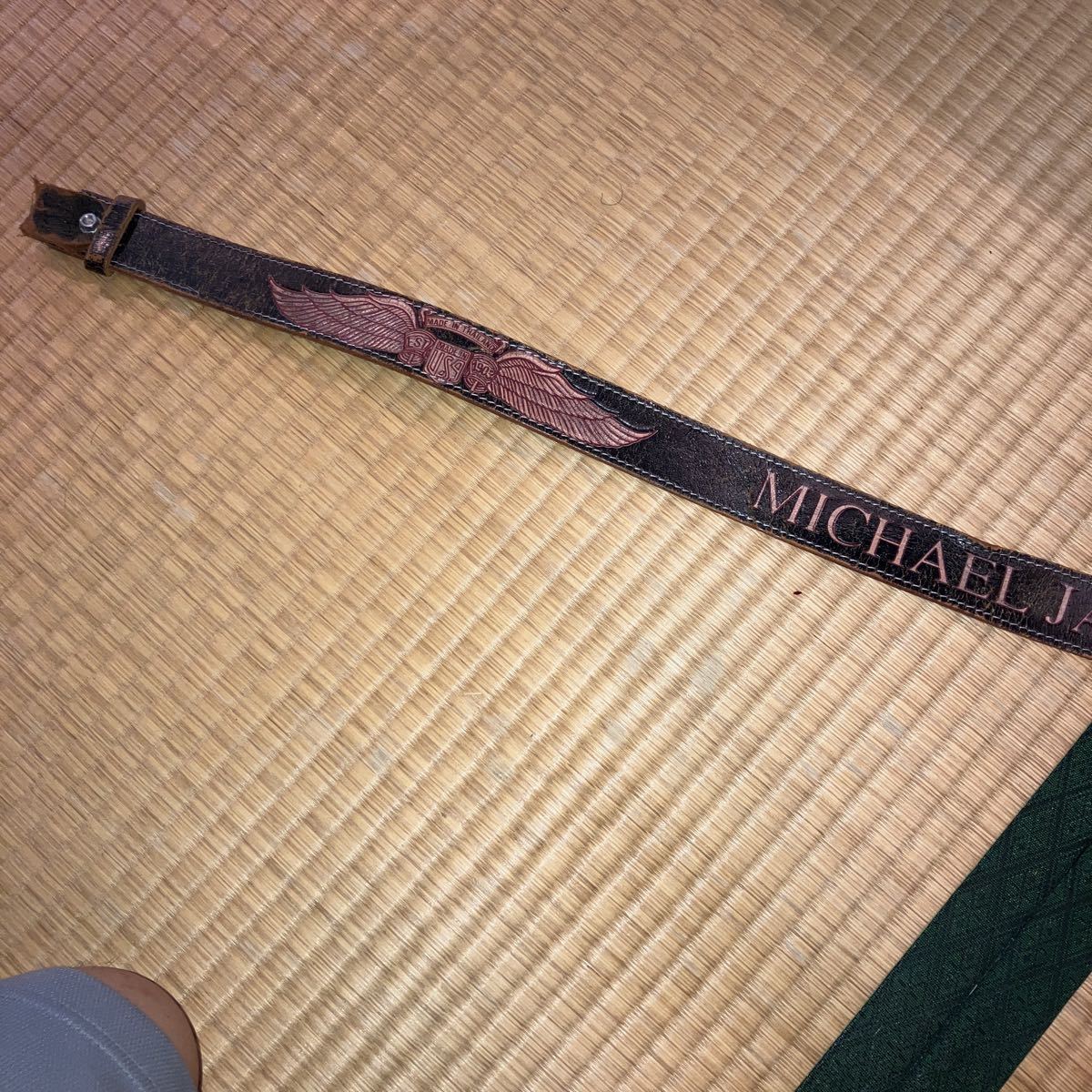 珍品 MICHAEL JACKSON ベルト 皮製 1枚皮 全長112.5CM、バックル無しで、穴までの長さ93から99CM拍卖