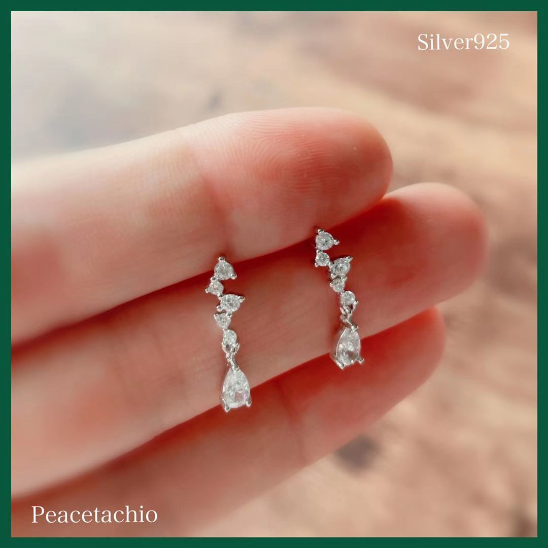 ピアス Silver925 シルバー アレルギー対応 ドロップ CZダイヤ プレゼント プチギフト 贈り物 収納ケース付拍卖