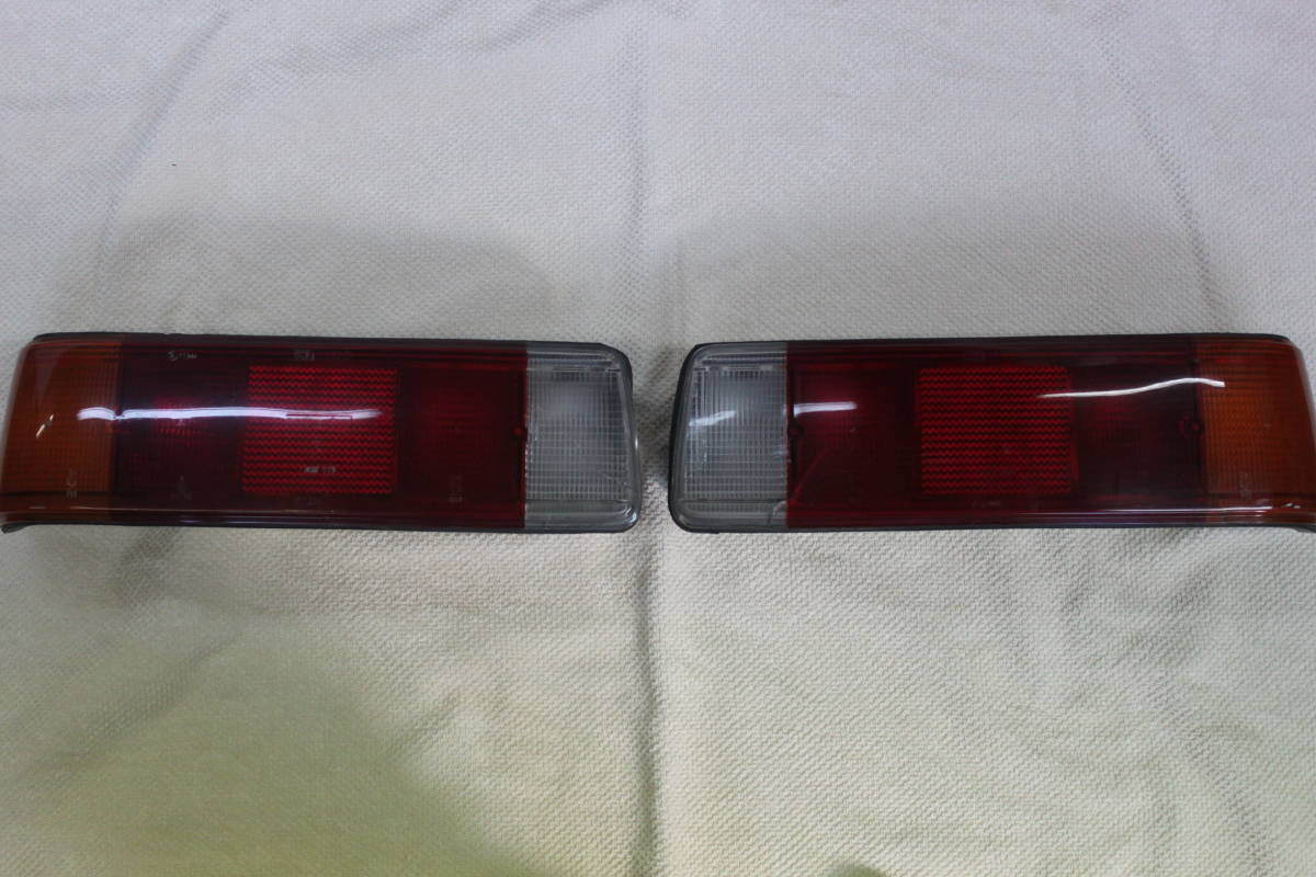 ★売り切り! 送料無料! 希少! レア物! ヴェンチュリー 400GT テールランプ 純正品 2個セット 中古品★拍卖