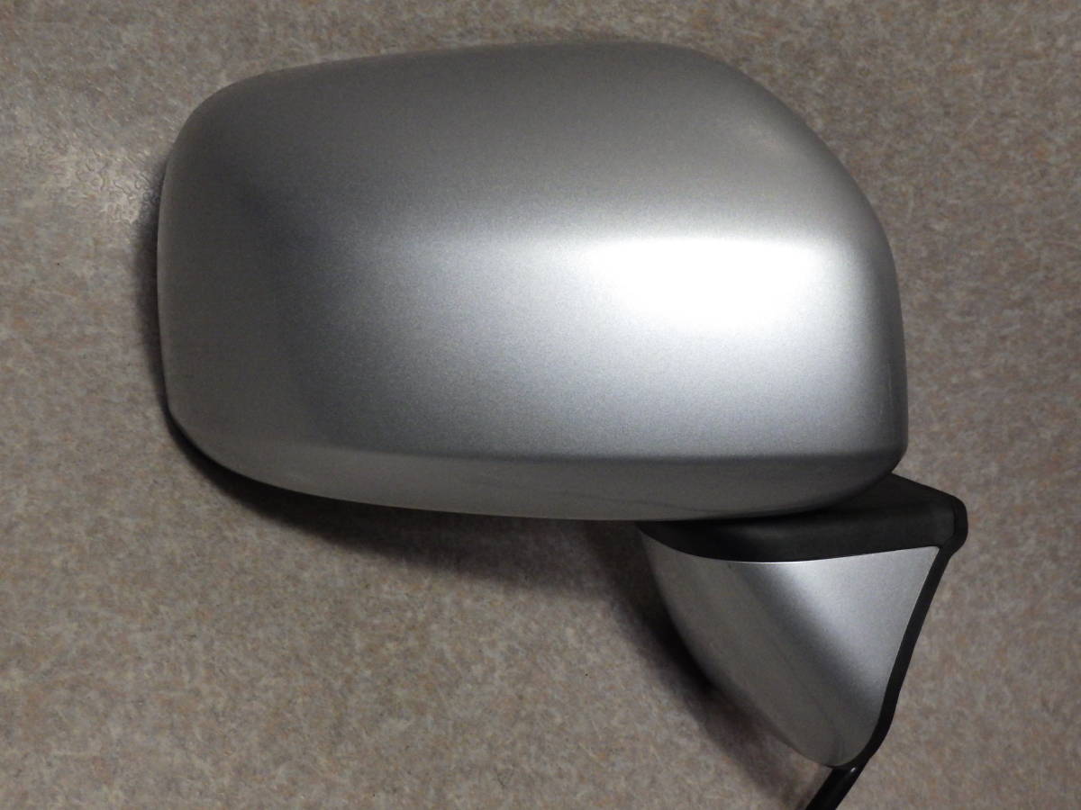 ムーヴ コンテ L575S ドアミラー 右 5ピン 電動格納式 ブライトシルバーM(S28) 87910-B2A30-03拍卖