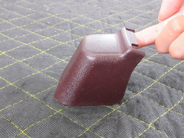 トヨタ チェイサー GX71 シートレール下のパネル 内装品 マークⅡ クレスタ拍卖