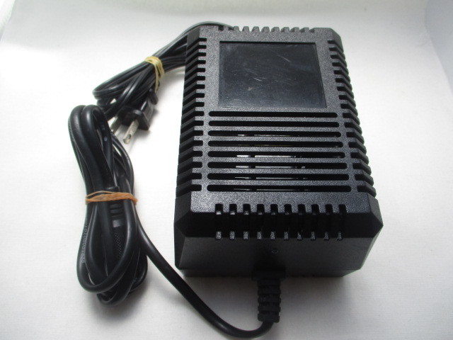 AD32848★メーカー不明★ACアダプター★型番不明★保証付!即決!拍卖