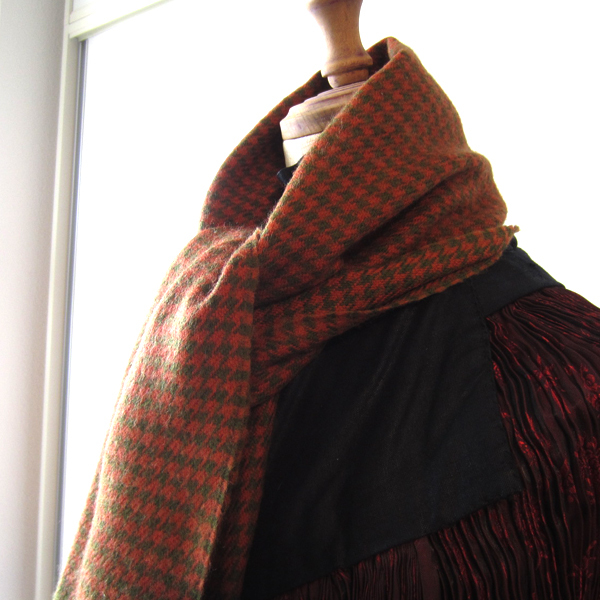 美品 チェック柄マフラー ストール えび茶/オリーブ 拍卖