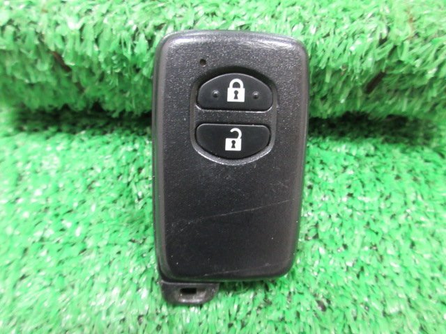 ♪♪プリウス S ZVW30 キーレス スマートキー ② (W5470)♪♪拍卖