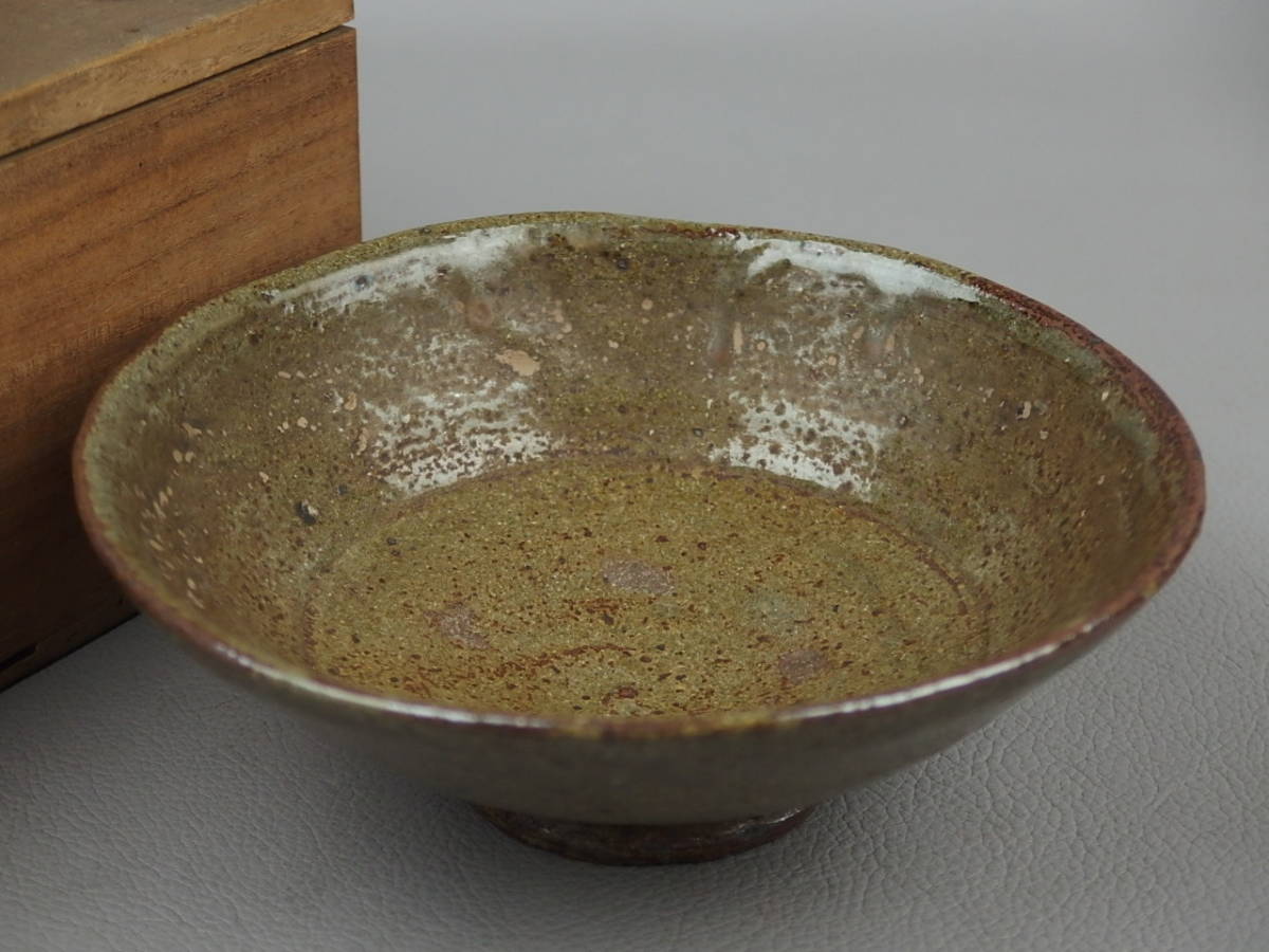 【骨董・茶道具】★古い 唐津焼 古唐津 李朝★★魚屋茶碗 em122tl.8 斗々屋茶碗 高麗茶碗拍卖