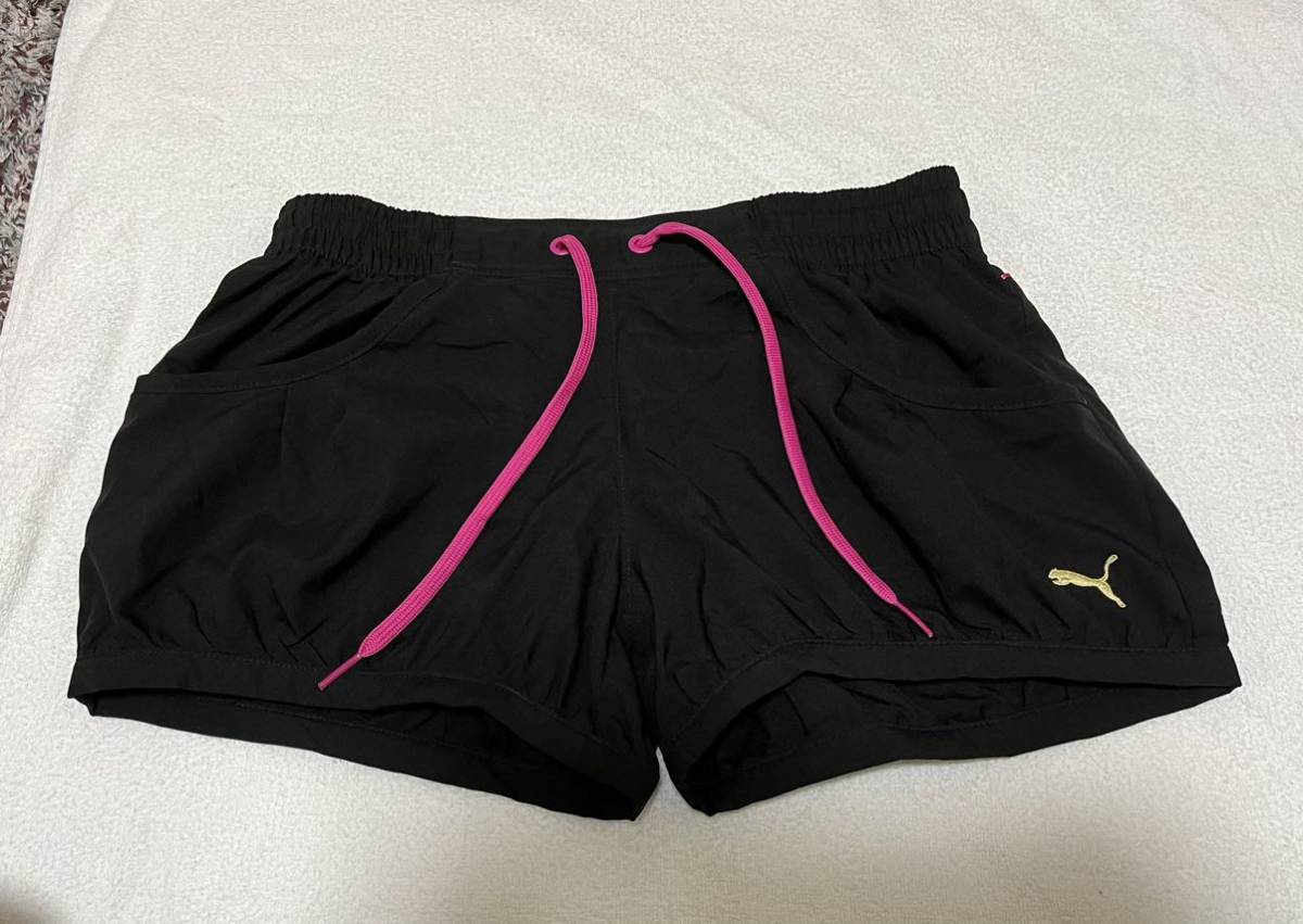 美品!プーマ PUMA ナイロン ショートパンツ レディース 黒 サイズS 61CM ブラック拍卖