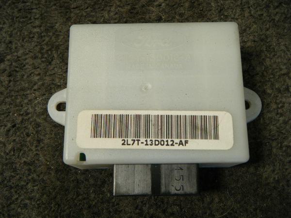 03yナビゲーター☆リレーコントロールモジュール /ダッシュ右側コンピューター 2L7T13D012AF☆L1-162拍卖