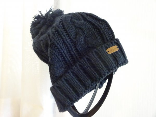 / california/レディース・ガールズ 編み込みハット ポンポン付ニット帽 紺色帽子 サイズ56cm〜58cm キャップ 帽子拍卖