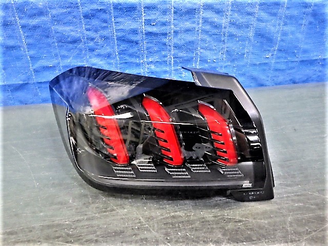 S1465 208 プジョー P21 左テール LED 9823216880 L90123124 美品拍卖