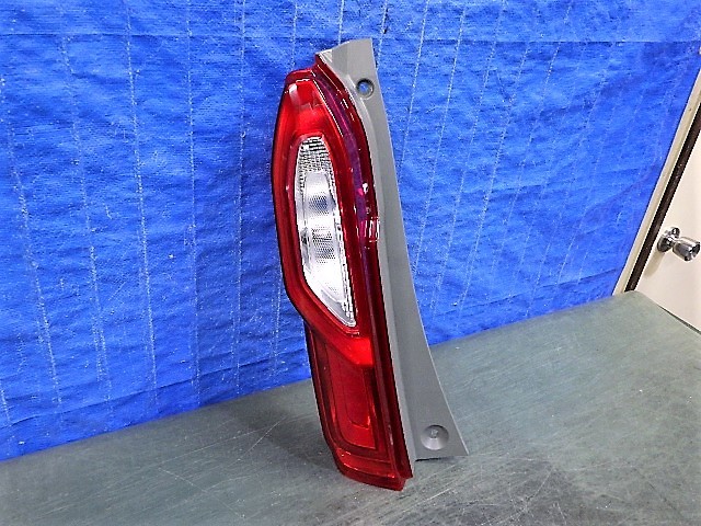 S1295 N-BOX JF3 JF4 後期 左テール LED D274 33550-TTA-N312-M1 H N BOX N ボックス 美品拍卖