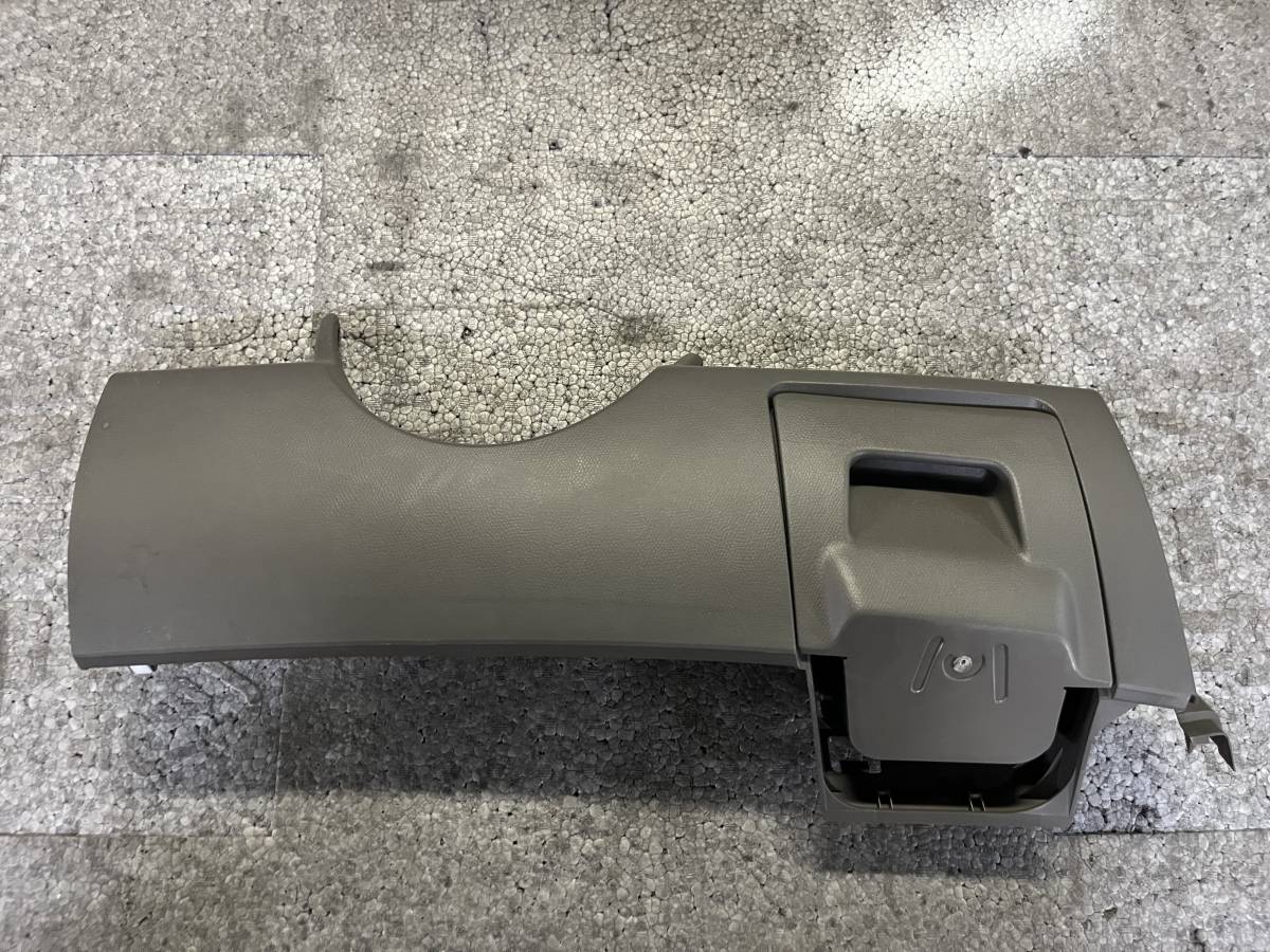 日産 モコ MG22S 純正 ハンドル下パネル カバー 運転席 インテリアパネル 小物入れ 内張り【DBA-MG22S NISSAN MOCO拍卖