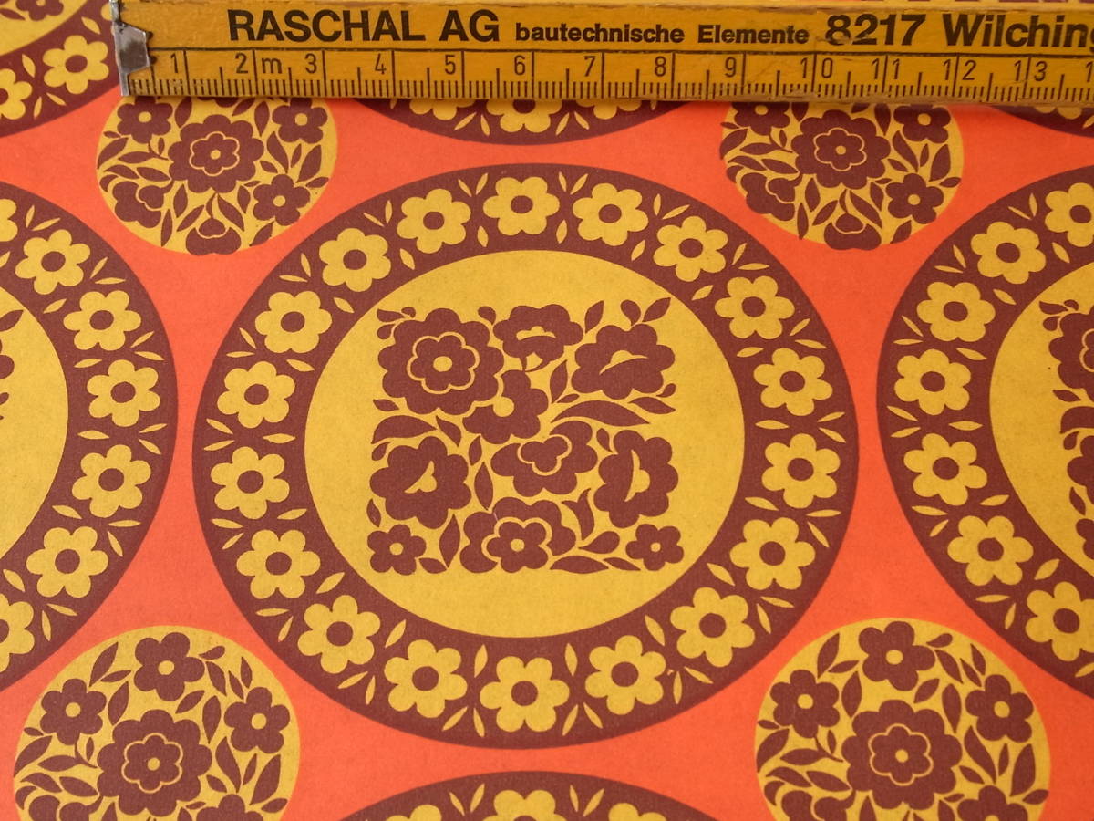 スイス製 ヴィンテージ&レトロ ワックスペーパー,包装紙 (茶系の色合い、アネモネ、花柄)拍卖