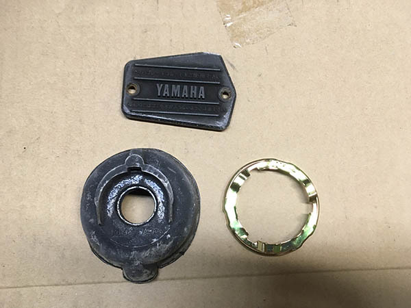 ヤマハ SRX400 リザーバーキャップ ソケットカバー フィッティングプレート拍卖
