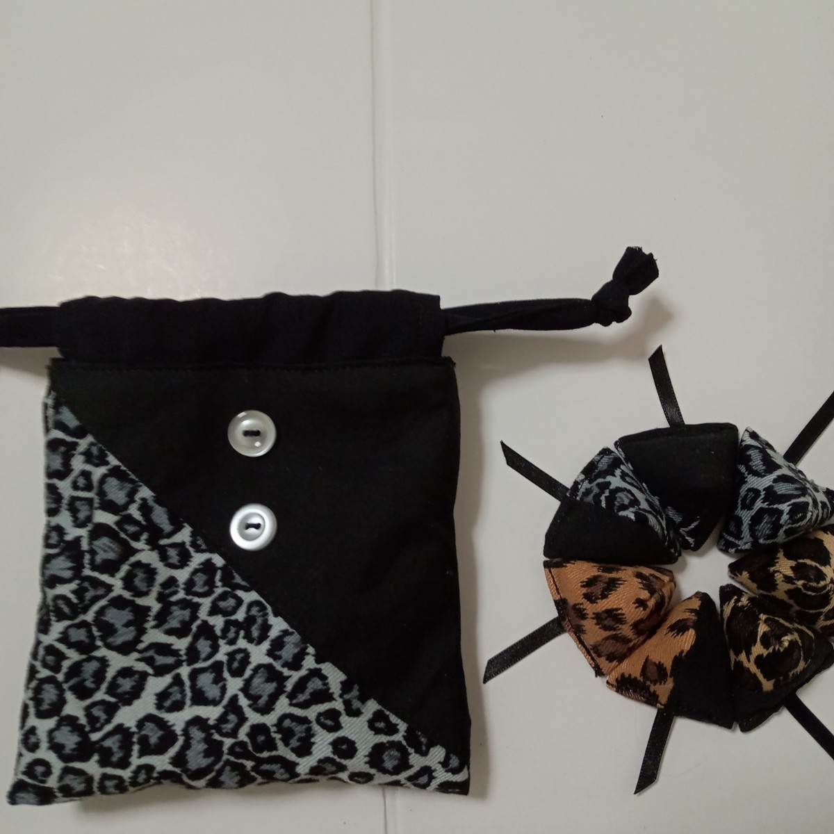 ねこちゃんのおもちゃ7個セット★猫テトラ+収納袋 黒 茶 ヒョウ柄 豹柄★ハンドメイド ねこびし 拍卖